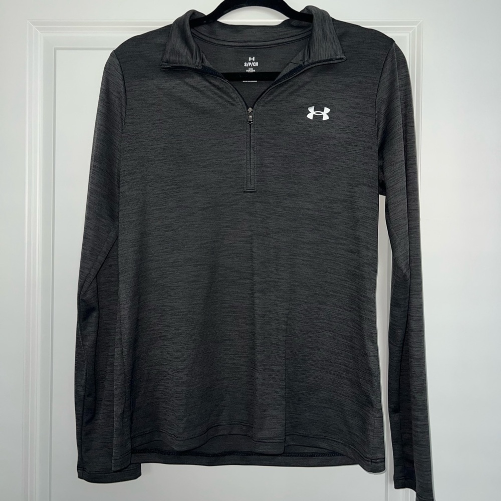Under Armour Women's Black Long Sleeve Top